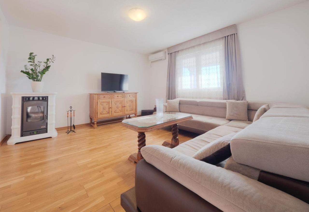 Apartments Branko บุดวา ภายนอก รูปภาพ